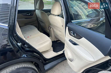 Внедорожник / Кроссовер Nissan Rogue 2015 в 
