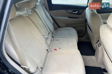 Внедорожник / Кроссовер Nissan Rogue 2015 в 