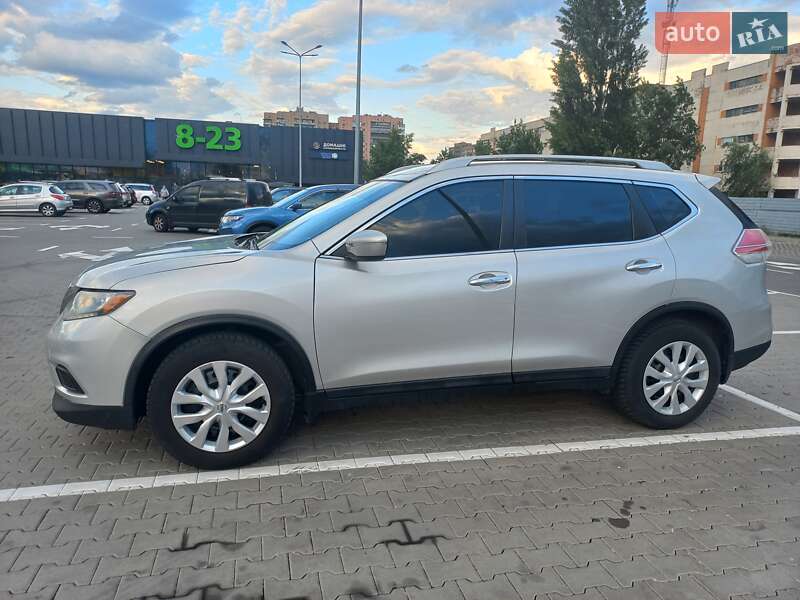 Внедорожник / Кроссовер Nissan Rogue 2015 в Киеве