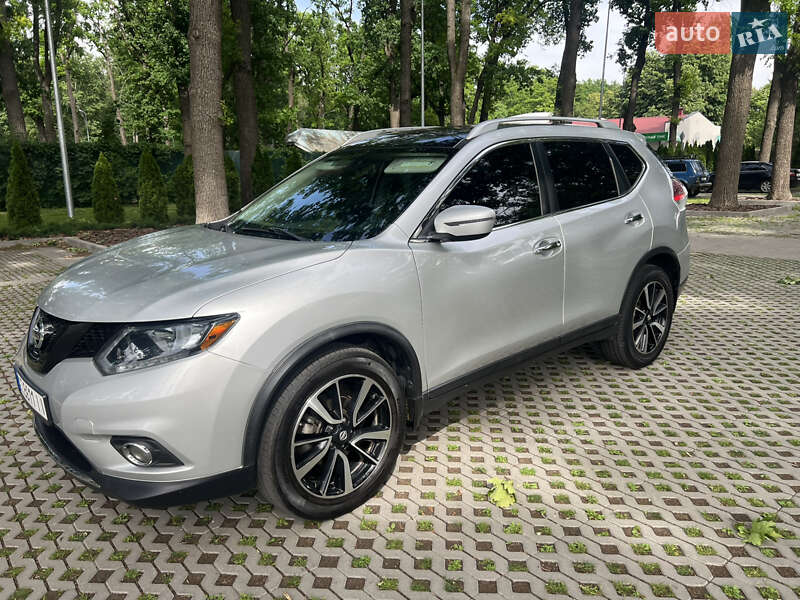 Внедорожник / Кроссовер Nissan Rogue 2015 в 