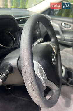 Внедорожник / Кроссовер Nissan Rogue 2015 в 