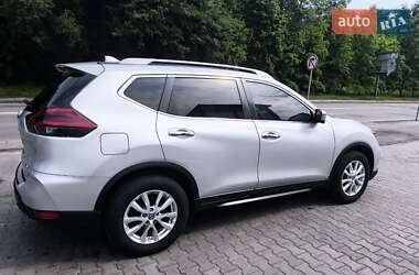 Внедорожник / Кроссовер Nissan Rogue 2018 в 