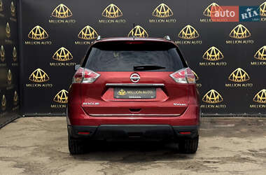 Внедорожник / Кроссовер Nissan Rogue 2016 в 