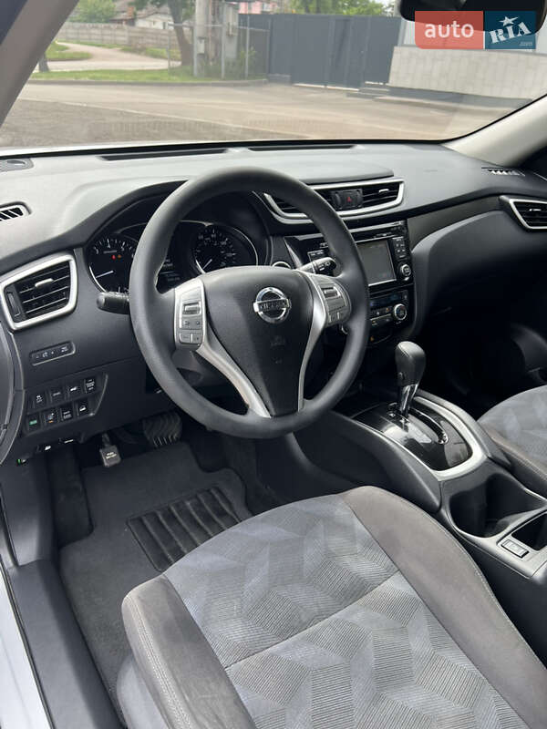 Позашляховик / Кросовер Nissan Rogue 2015 в Кривому Розі