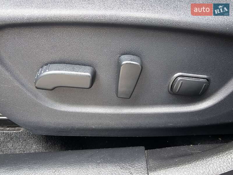 Позашляховик / Кросовер Nissan Rogue 2019 в Одесі