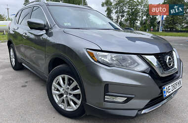 Позашляховик / Кросовер Nissan Rogue 2016 в 