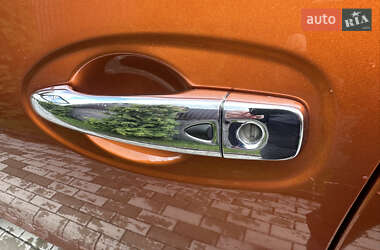 Внедорожник / Кроссовер Nissan Rogue 2018 в 