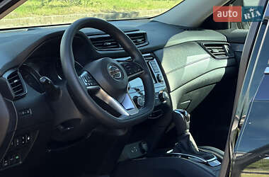 Внедорожник / Кроссовер Nissan Rogue 2020 в 