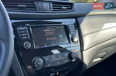 Внедорожник / Кроссовер Nissan Rogue 2020 в 