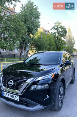 Позашляховик / Кросовер Nissan Rogue 2022 в 