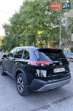 Позашляховик / Кросовер Nissan Rogue 2022 в 