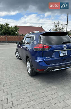 Внедорожник / Кроссовер Nissan Rogue 2017 в 