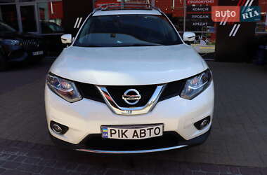 Внедорожник / Кроссовер Nissan Rogue 2016 в 