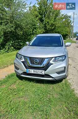 Внедорожник / Кроссовер Nissan Rogue 2017 в Кременчуге