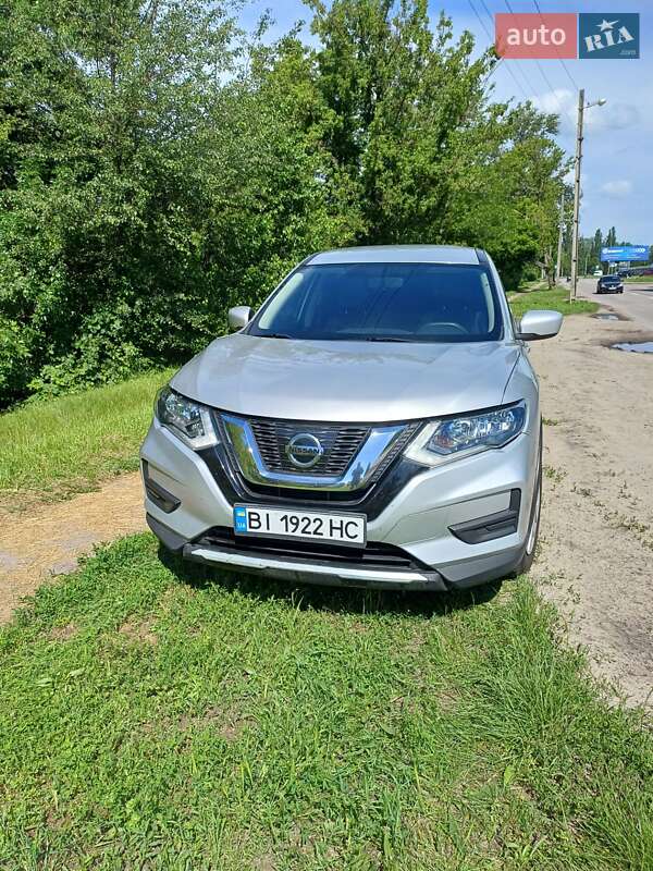 Позашляховик / Кросовер Nissan Rogue 2017 в 