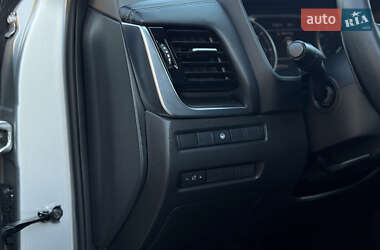 Внедорожник / Кроссовер Nissan Rogue 2021 в 
