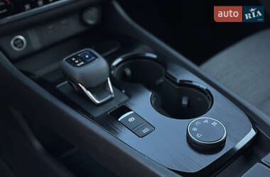 Внедорожник / Кроссовер Nissan Rogue 2021 в 