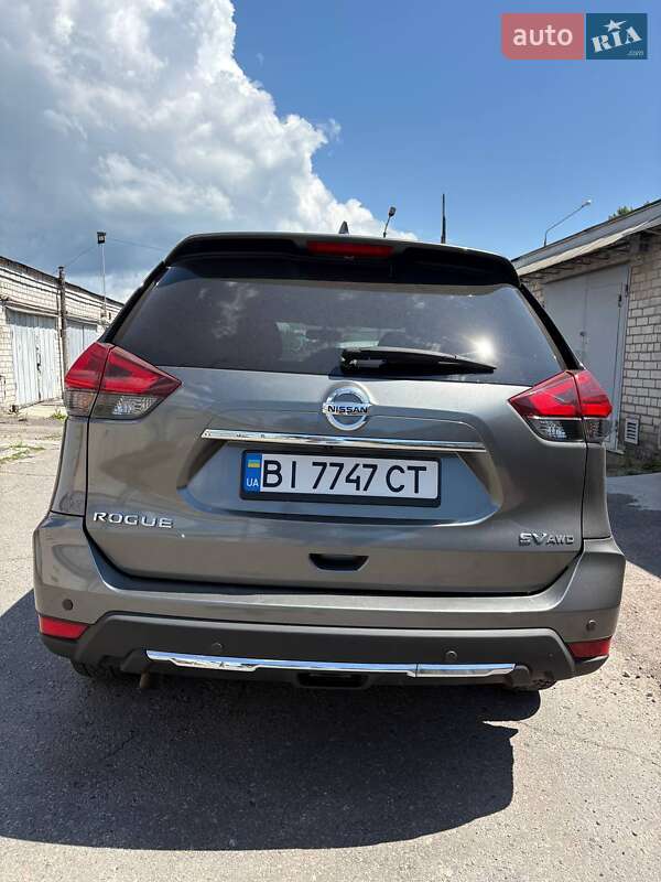 Внедорожник / Кроссовер Nissan Rogue 2016 в Кременчуге