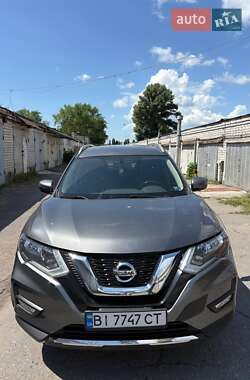 Позашляховик / Кросовер Nissan Rogue 2016 в Кременчуці