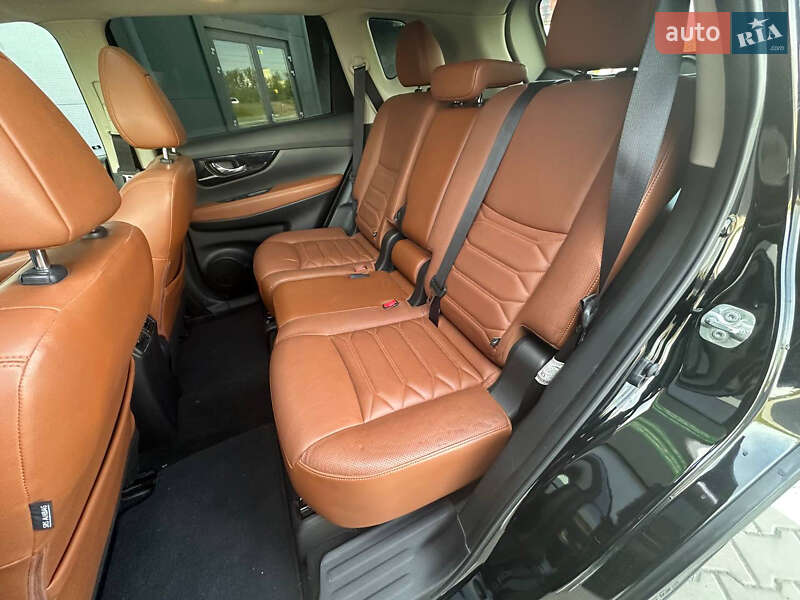 Позашляховик / Кросовер Nissan Rogue 2018 в Києві