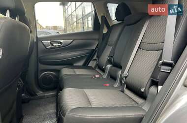 Внедорожник / Кроссовер Nissan Rogue 2016 в 