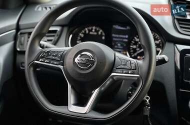 Внедорожник / Кроссовер Nissan Rogue 2016 в 