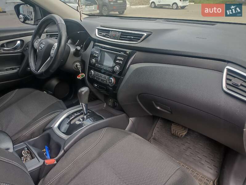 Позашляховик / Кросовер Nissan Rogue 2015 в Харкові