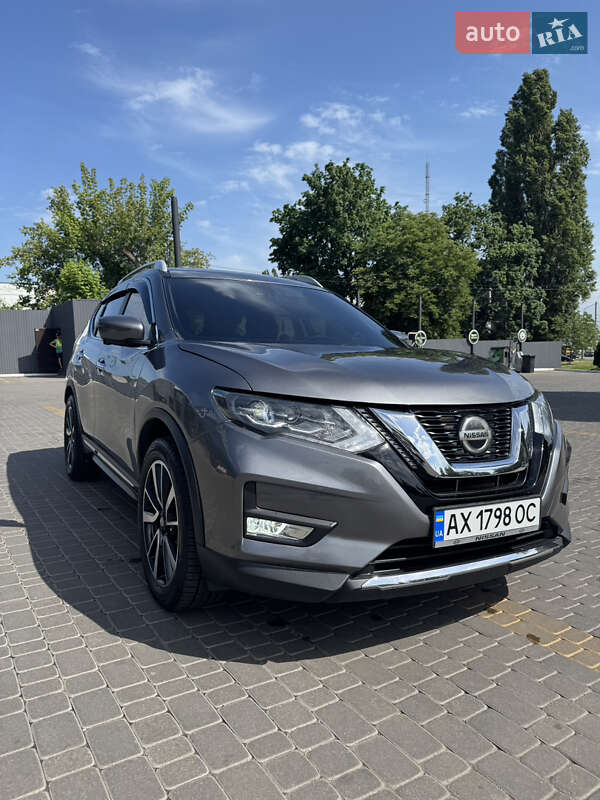 Внедорожник / Кроссовер Nissan Rogue 2019 в Харькове