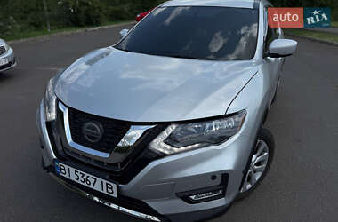 Внедорожник / Кроссовер Nissan Rogue 2017 в 