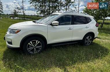 Внедорожник / Кроссовер Nissan Rogue 2019 в 