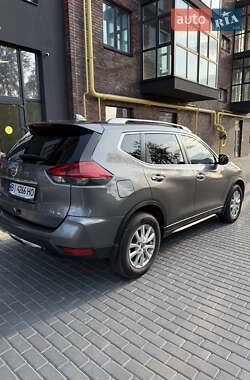 Внедорожник / Кроссовер Nissan Rogue 2016 в 
