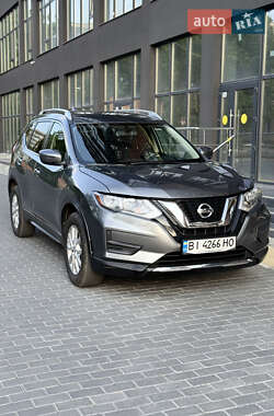 Внедорожник / Кроссовер Nissan Rogue 2016 в 