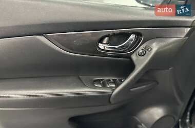 Позашляховик / Кросовер Nissan Rogue 2018 в 