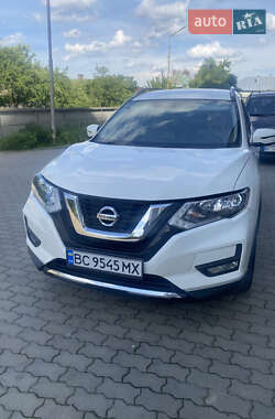 Позашляховик / Кросовер Nissan Rogue 2016 в 