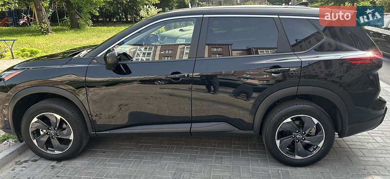 Позашляховик / Кросовер Nissan Rogue 2023 в Запоріжжі