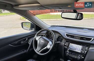 Внедорожник / Кроссовер Nissan Rogue 2014 в 