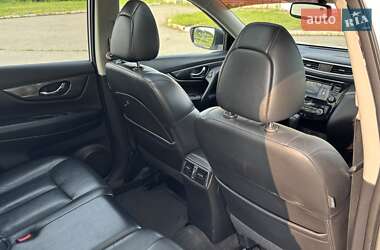 Внедорожник / Кроссовер Nissan Rogue 2014 в 