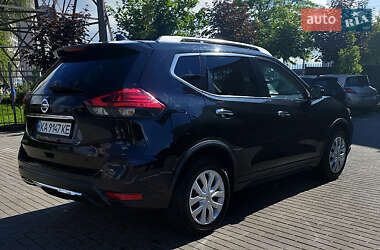 Внедорожник / Кроссовер Nissan Rogue 2016 в 
