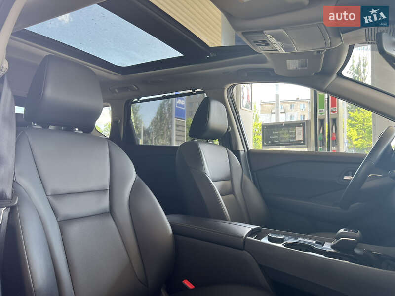 Позашляховик / Кросовер Nissan Rogue 2022 в Миколаєві