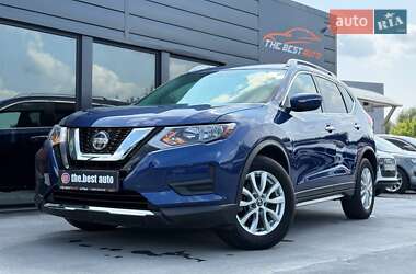 Внедорожник / Кроссовер Nissan Rogue 2017 в 
