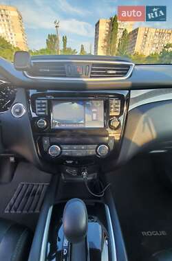Позашляховик / Кросовер Nissan Rogue 2016 в 