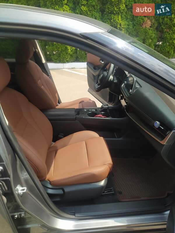 Внедорожник / Кроссовер Nissan Rogue 2021 в Киеве