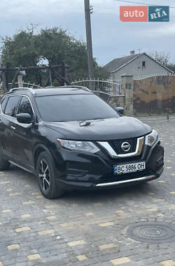 Внедорожник / Кроссовер Nissan Rogue 2016 в 