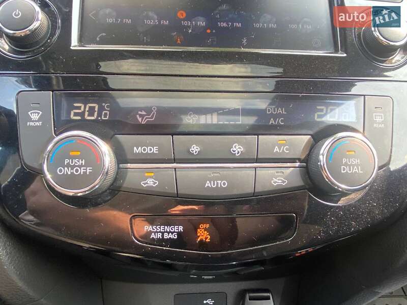 Внедорожник / Кроссовер Nissan Rogue 2018 в Хмельницком