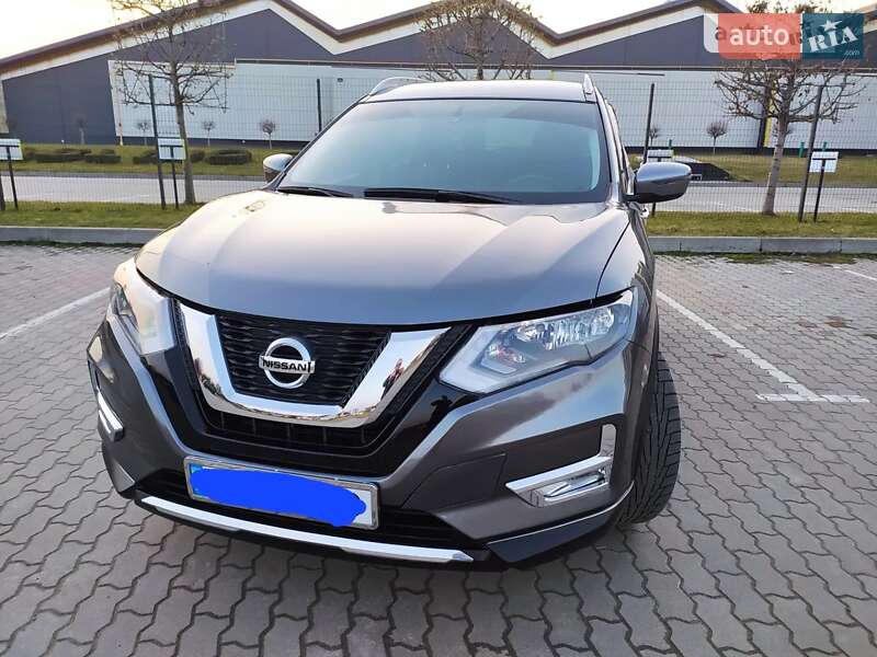 Позашляховик / Кросовер Nissan Rogue 2016 в Долині