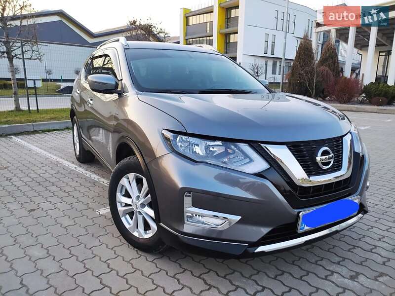 Позашляховик / Кросовер Nissan Rogue 2016 в Долині