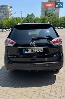 Позашляховик / Кросовер Nissan Rogue 2016 в 