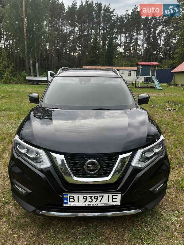 Позашляховик / Кросовер Nissan Rogue 2018 в Полтаві