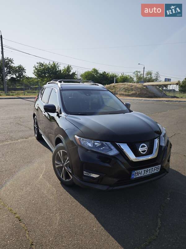 Позашляховик / Кросовер Nissan Rogue 2017 в Одесі