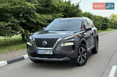 Позашляховик / Кросовер Nissan Rogue 2021 в 